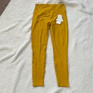 New, Buffbunny leggings perform